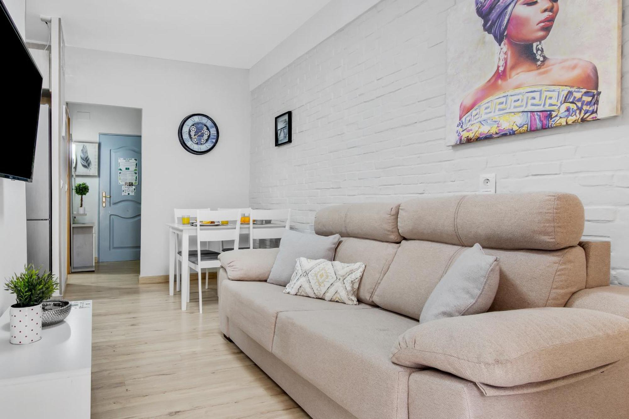 Los Nidos 603 By Ivi Real Estate ตอร์เรโมลิโนส ภายนอก รูปภาพ